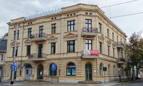 Bank Pekao sprzedaje siedzibę w Pabianicach