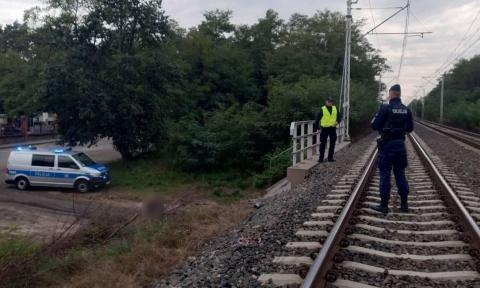 Pod kołami pociągu zginął 24-latek Życie Pabianic