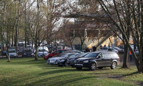 Płatny parking we Wszystkich Świętych. Po ile wjazd w tym roku? Życie Pabianic 