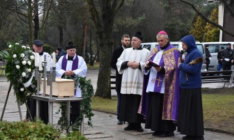 Pochówek szczątków Życie Pabianic