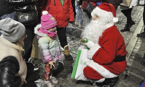 Parada i Jarmark Świąteczny