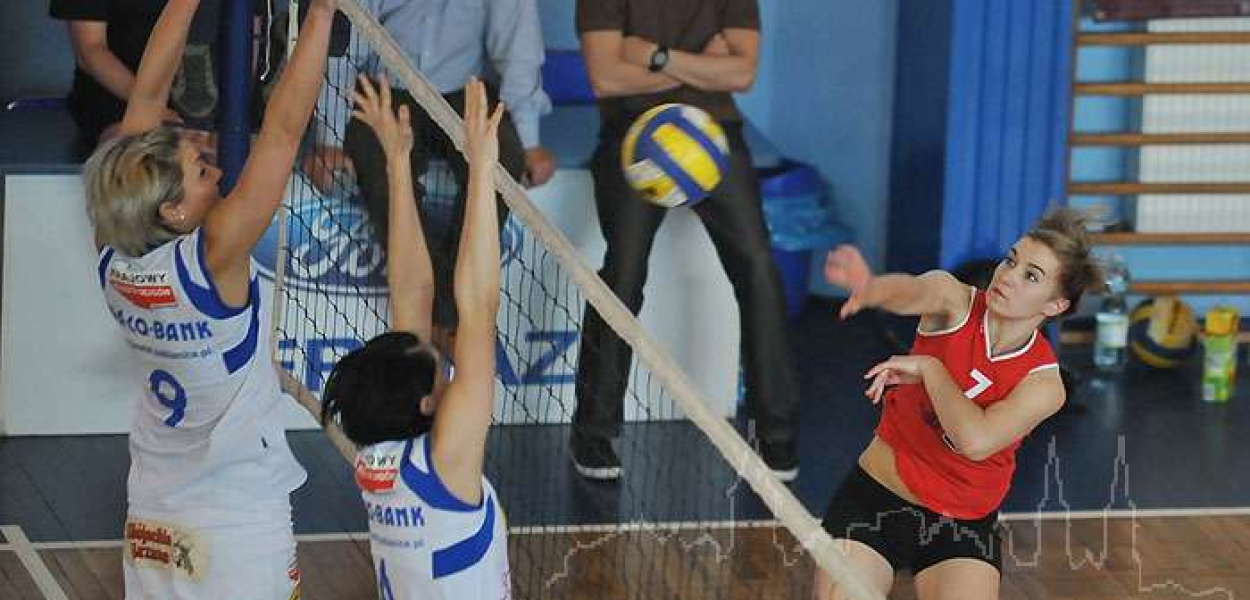 Koszykarki grały w siatkę