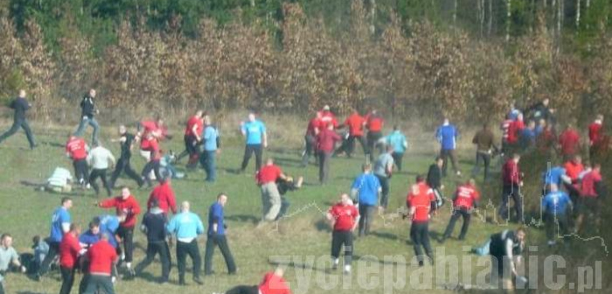 Policja wyłapuje bojówkarzy
