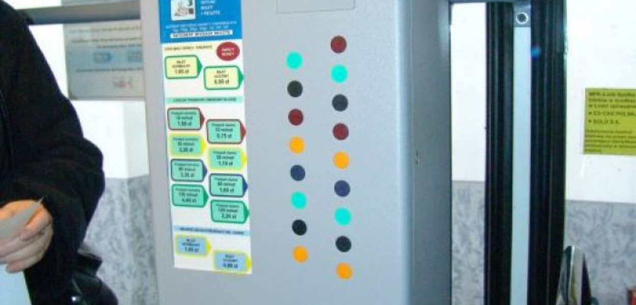 Gdzie są automaty z biletami?