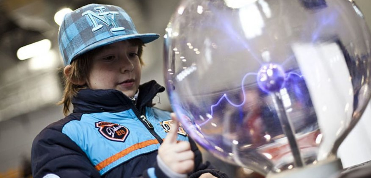 Centrum nauki w hali [VIDEO]