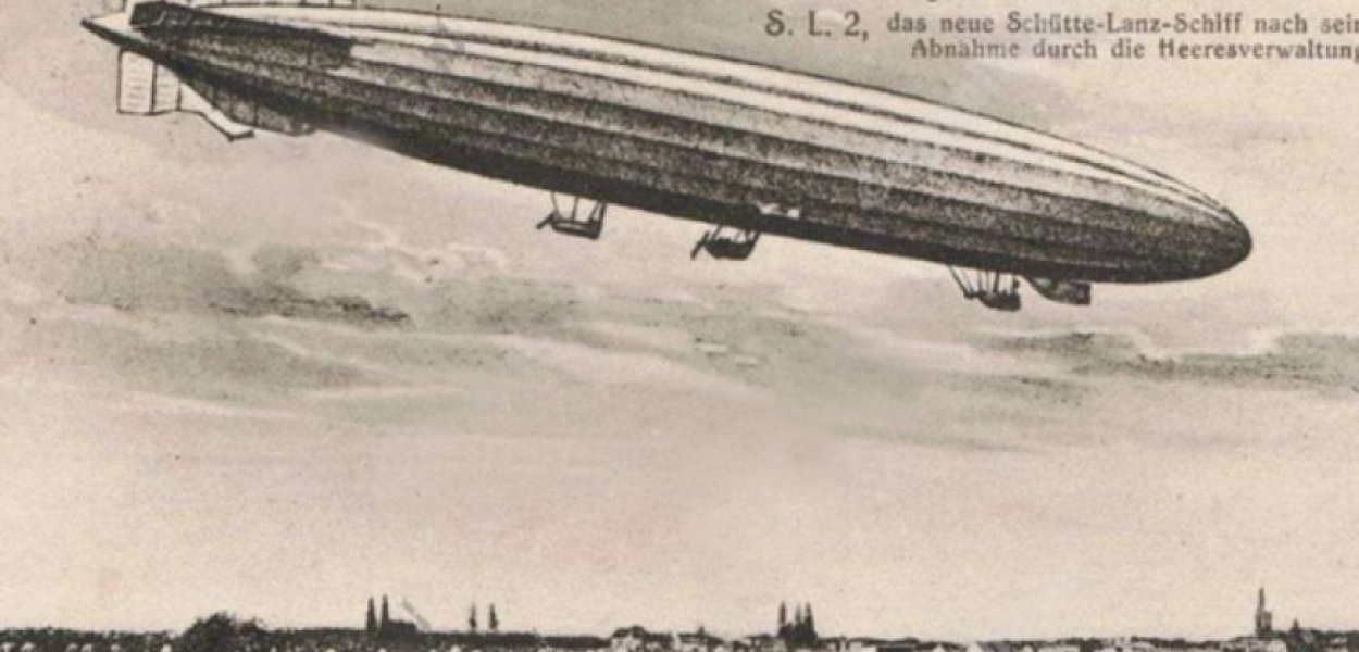 Olbrzym nad miastem. Panika! Posypią się bomby?