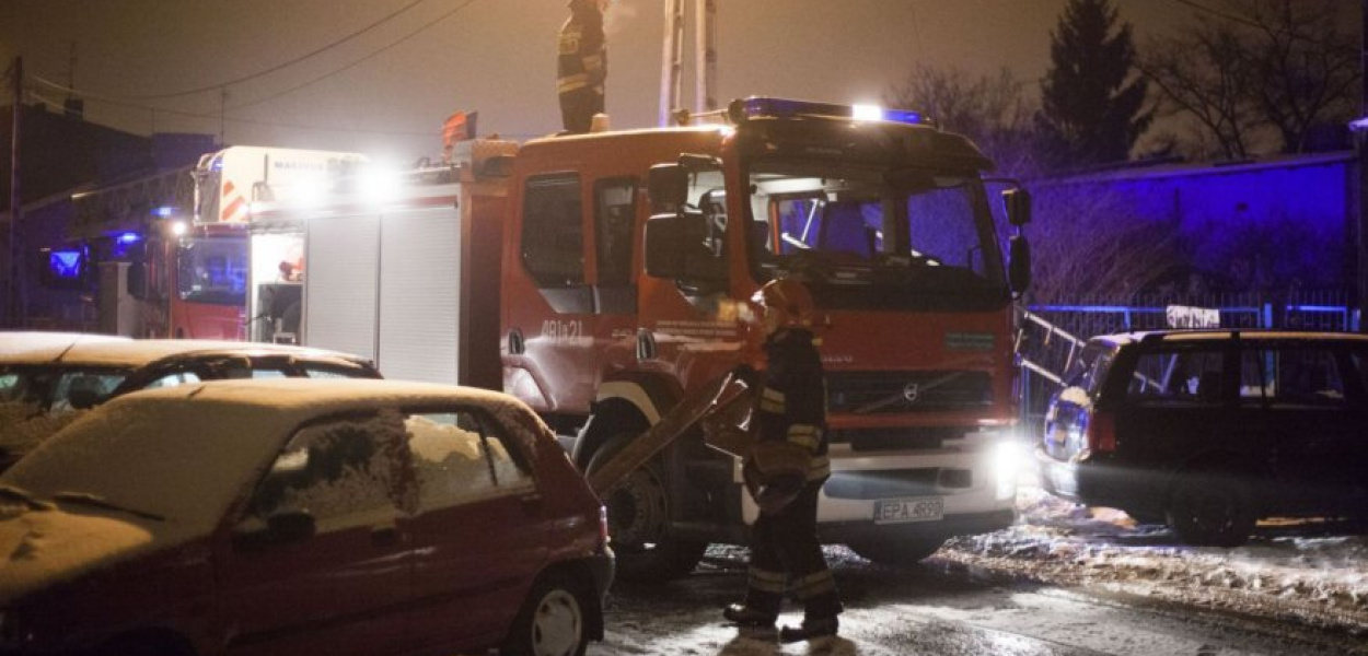 Pożar w bloku. 21-latka w szpitalu