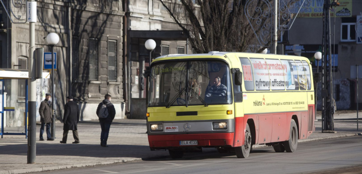 Uwaga! Pasażerowie linii "D" i "N4B", sprawdźcie nowy rozkład