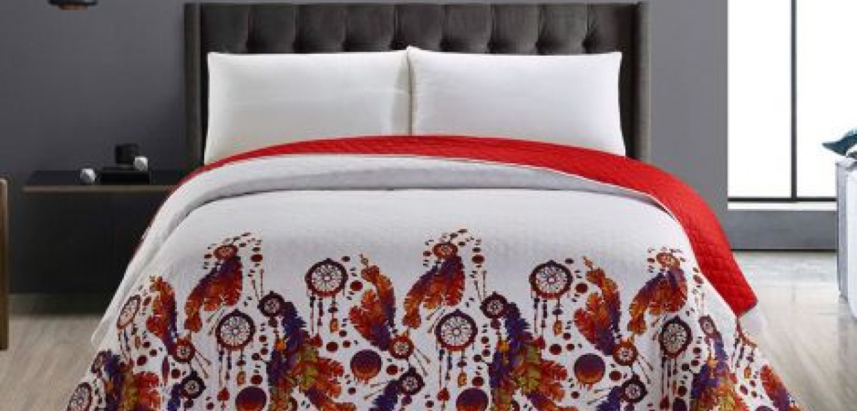 Dekoracyjne narzuty na łóżka, czyli jak tanio odmienić wygląd sypialni