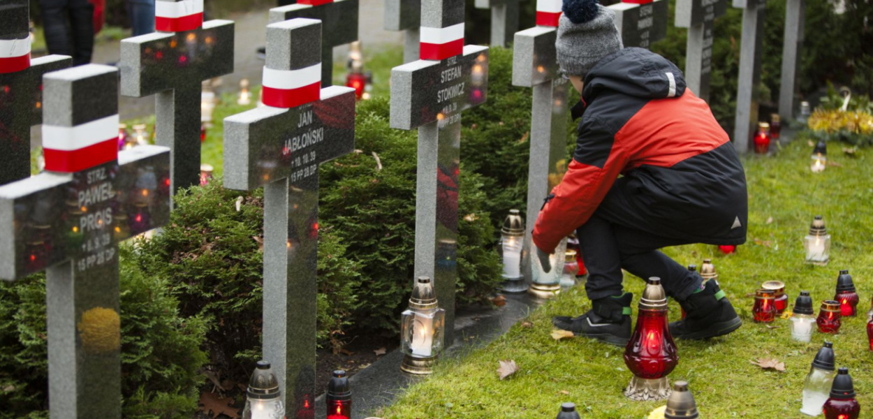 1 listopada: Jak dojechać na cmentarz, gdzie zaparkować?