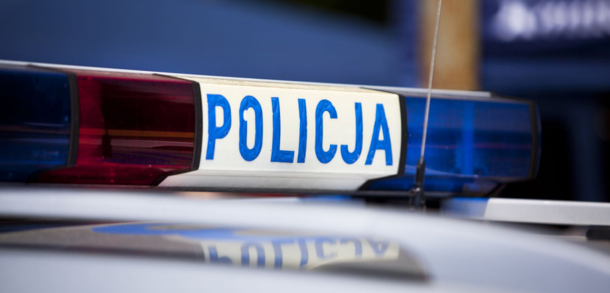 Kierowca potrącił pieszą na parkingu. Kto widział ten wypadek?