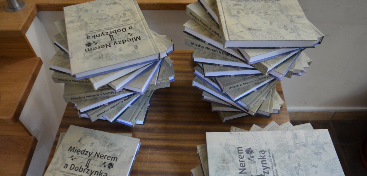  Wyszła drukiem monografia pt. "Miedzy Nerem a Dobrzynką". Napisał ją…