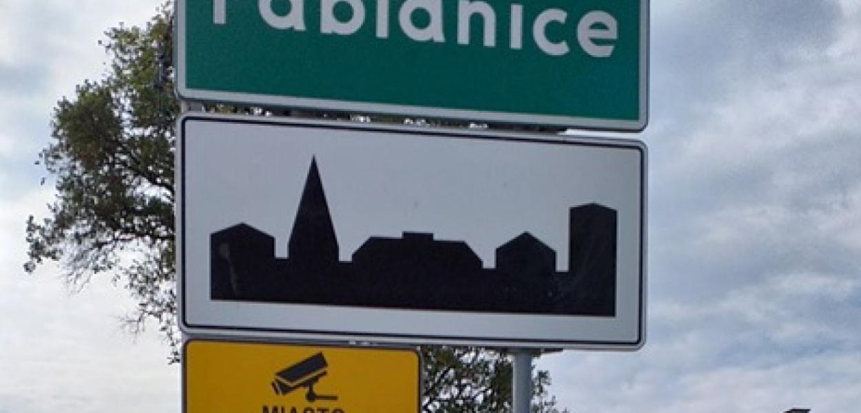 Pabianice - miasto monitorowane. Skazani montowali tabliczki