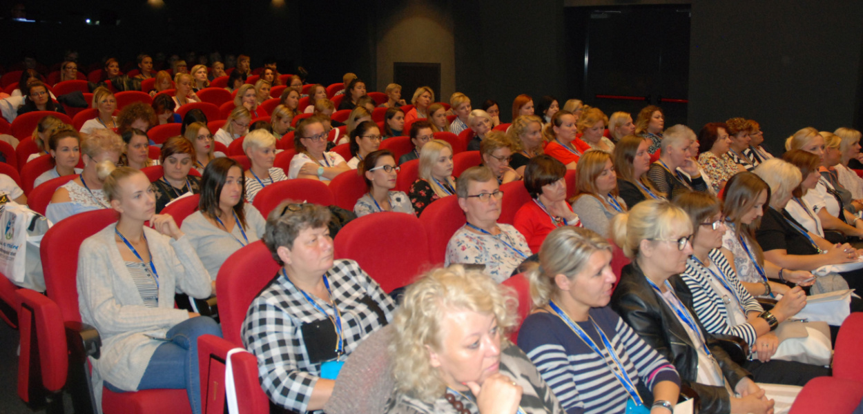 Asystenci rodzin zjechali do Pabianic. Szkolili się i integrowali