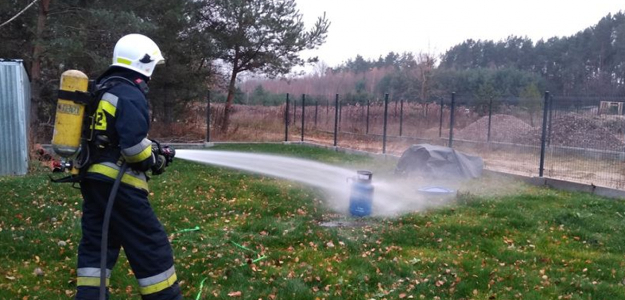 Awaria piecyka zasilanego butlą gazową doprowadziła do pożaru