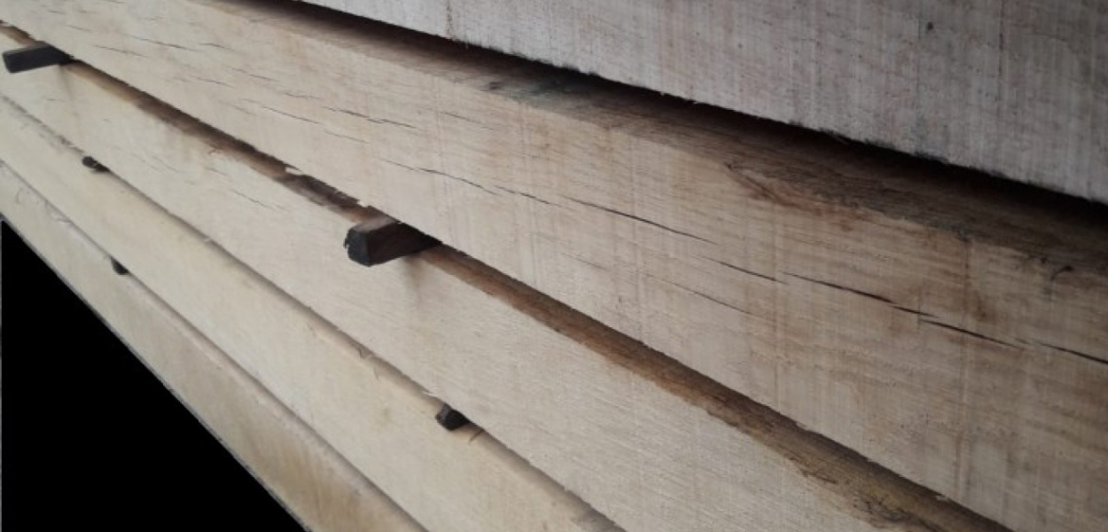 Kantówka dębowa - solidny materiał od ewood.pl