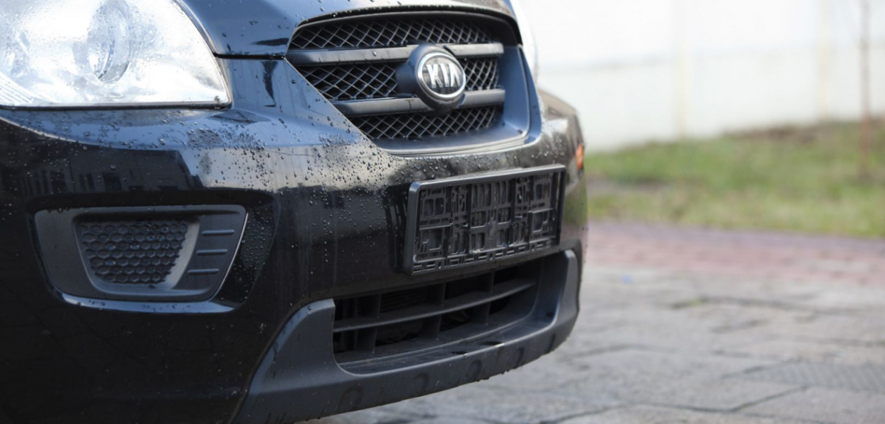 Na osiedlach giną tablice rejestracyjne. Grasuje szajka złodziei?