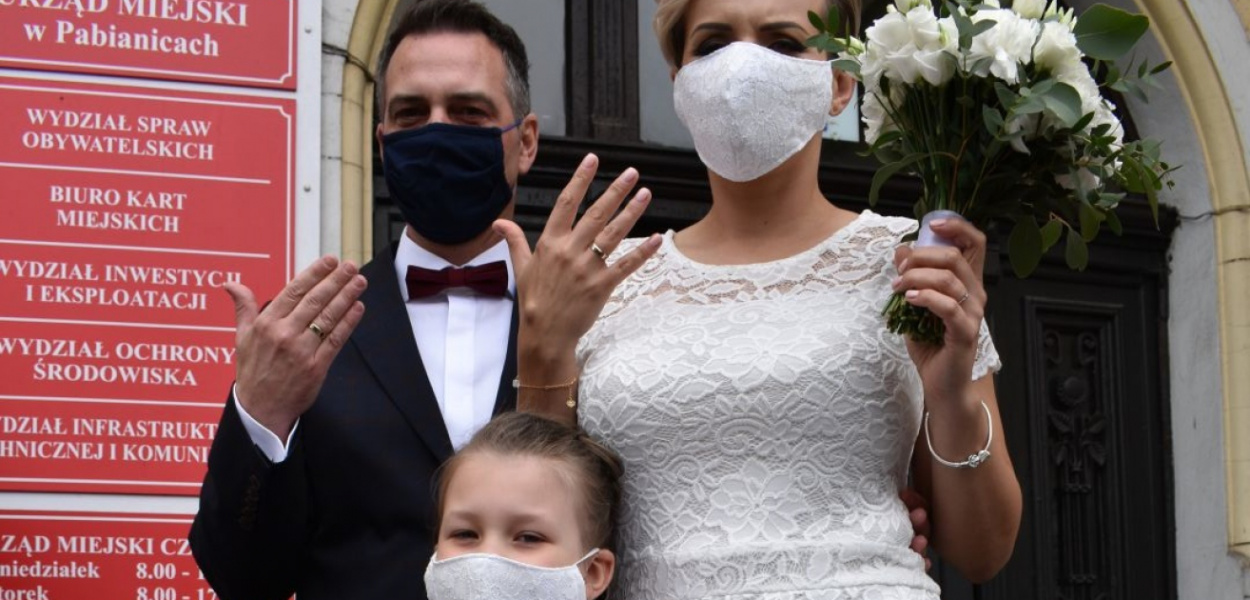 Wzięli ślub w czasie zarazy