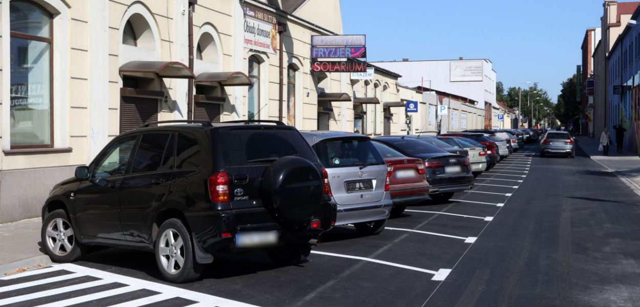 Ulica Piłsudskiego przejezdna. Jest wreszcie, gdzie zaparkować