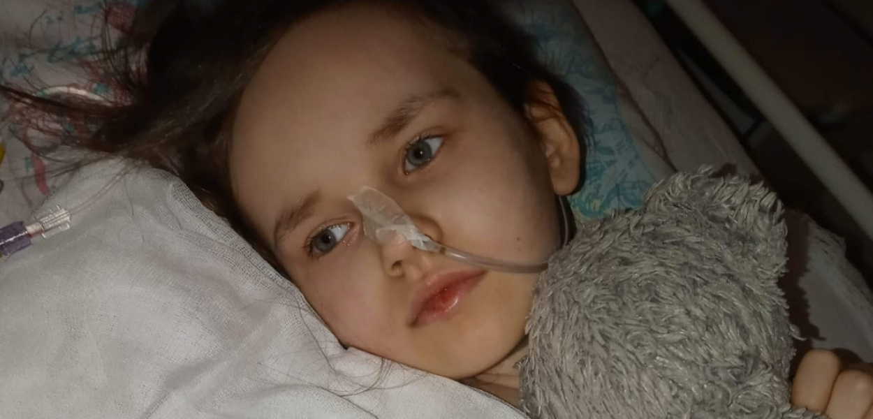  Mała Oliwia ma padaczkę, a w grudniu straciła już jedną nerkę.