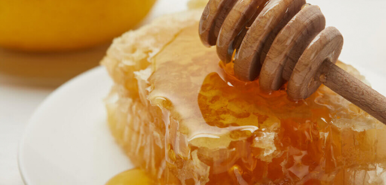 5 powodów, dla których warto jeść miód