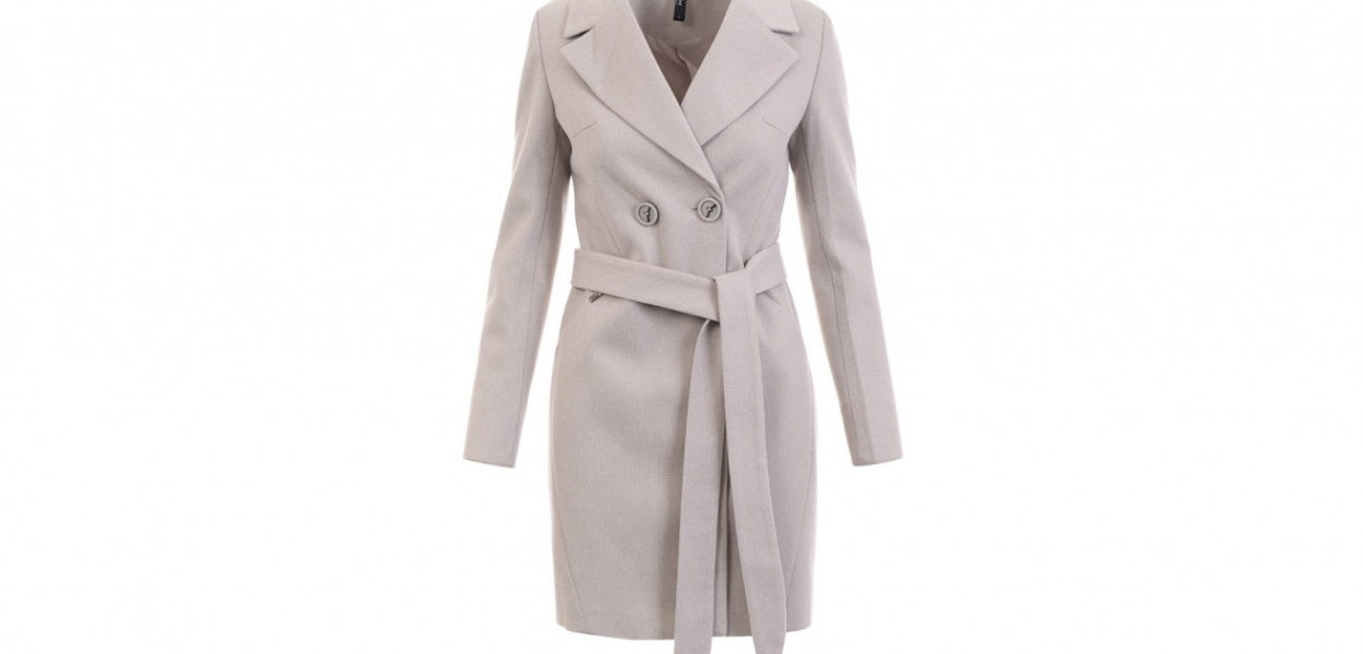 Dlaczego warto postawić na płaszcz damski z dzianiny?