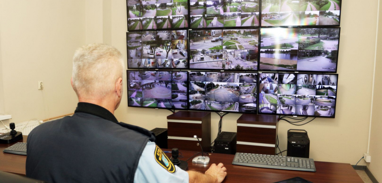 100 kamer bacznie nas "obserwuje". Gdzie nas widzą?