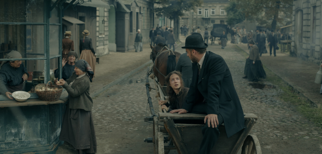  Kolejny dzień zdjęciowy w Pabianicach. Pabianiczanie grają u boku…