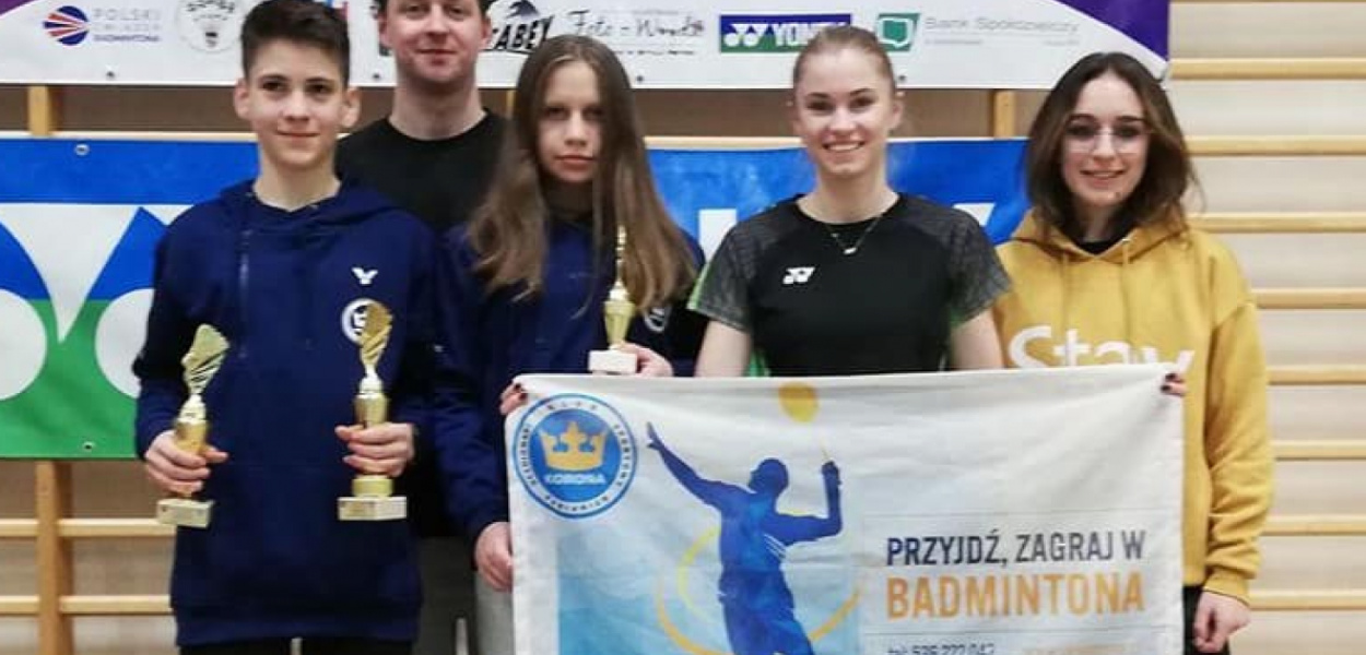 Gablota już pęka w szwach. Badmintoniści Korony z kolejnymi krążkami