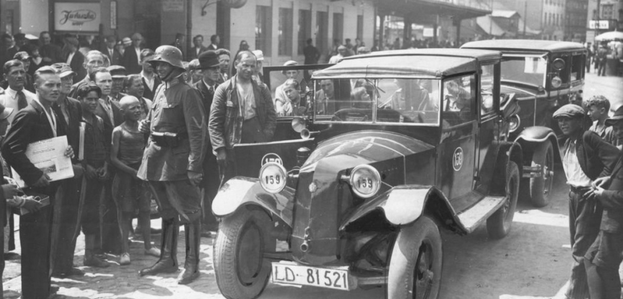 Jak zuchwała służąca bogatych łupiła