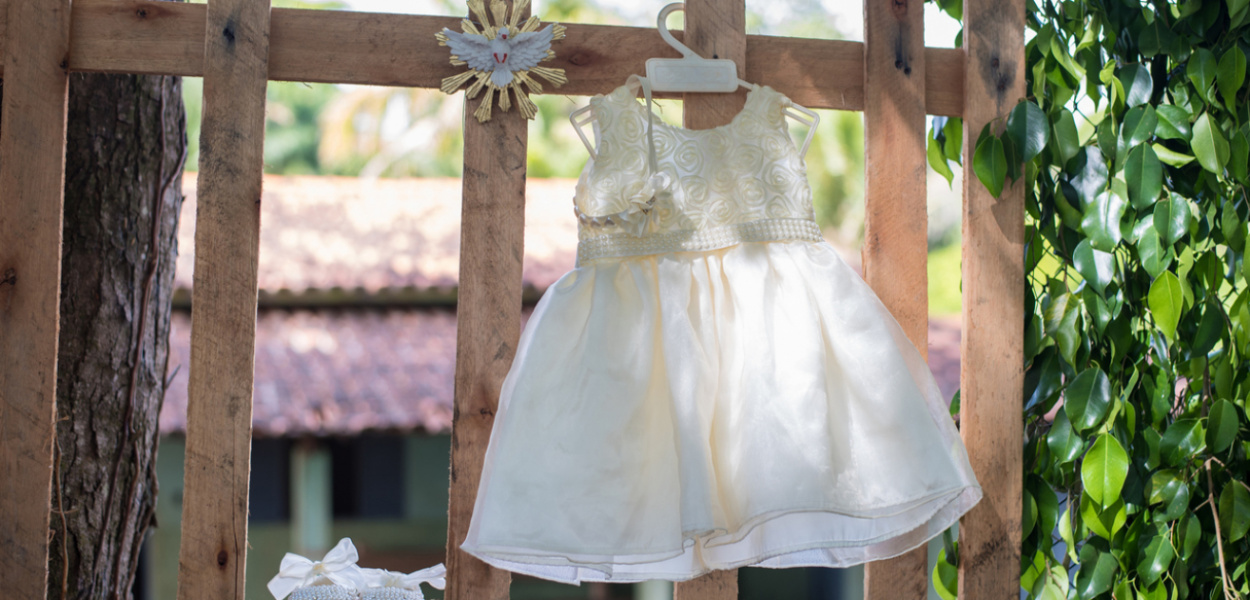 Jak wybrać sukienkę do chrztu dla dziewczynki?