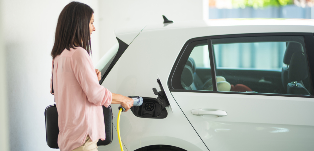 Firmowy samochód elektryczny - czy to się opłaca?