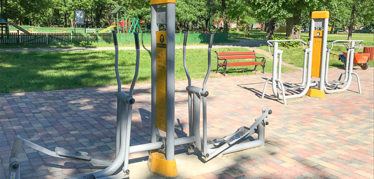 Siłownia zewnętrzna - dlaczego warto z niej korzystać?