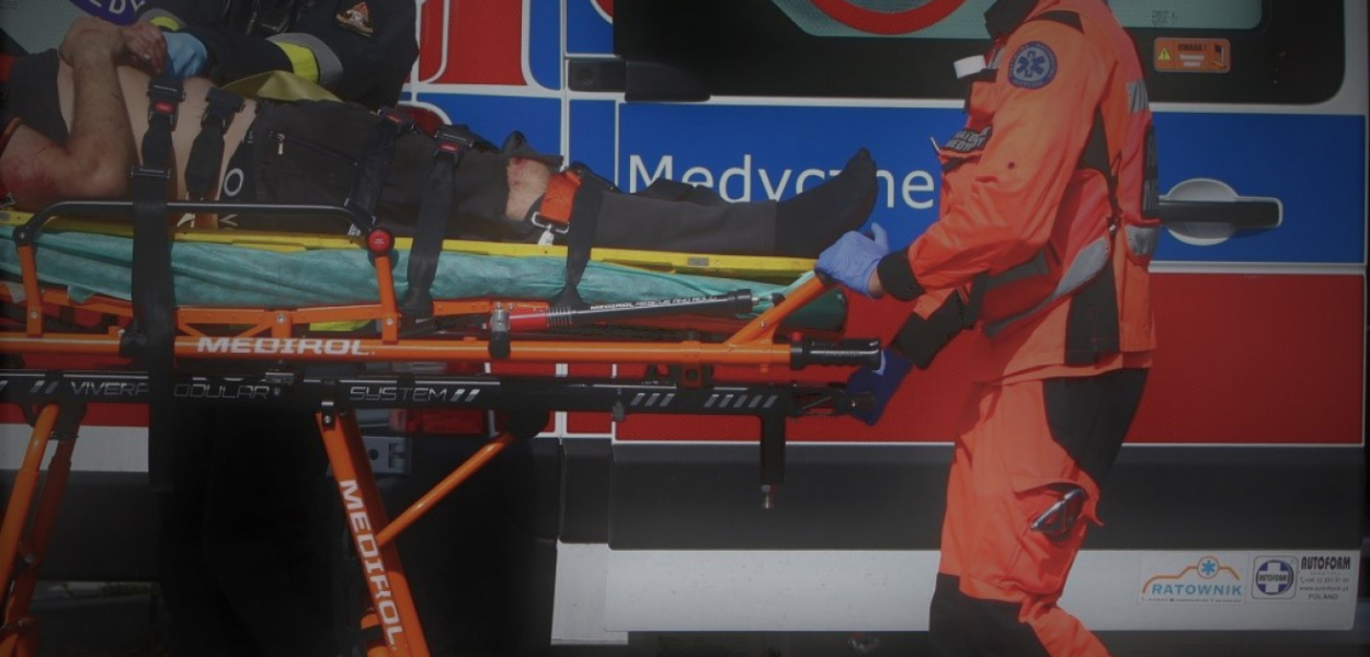  Upadek z drabiny. Około 60-letni mężczyzna spadł z wysokości 3…