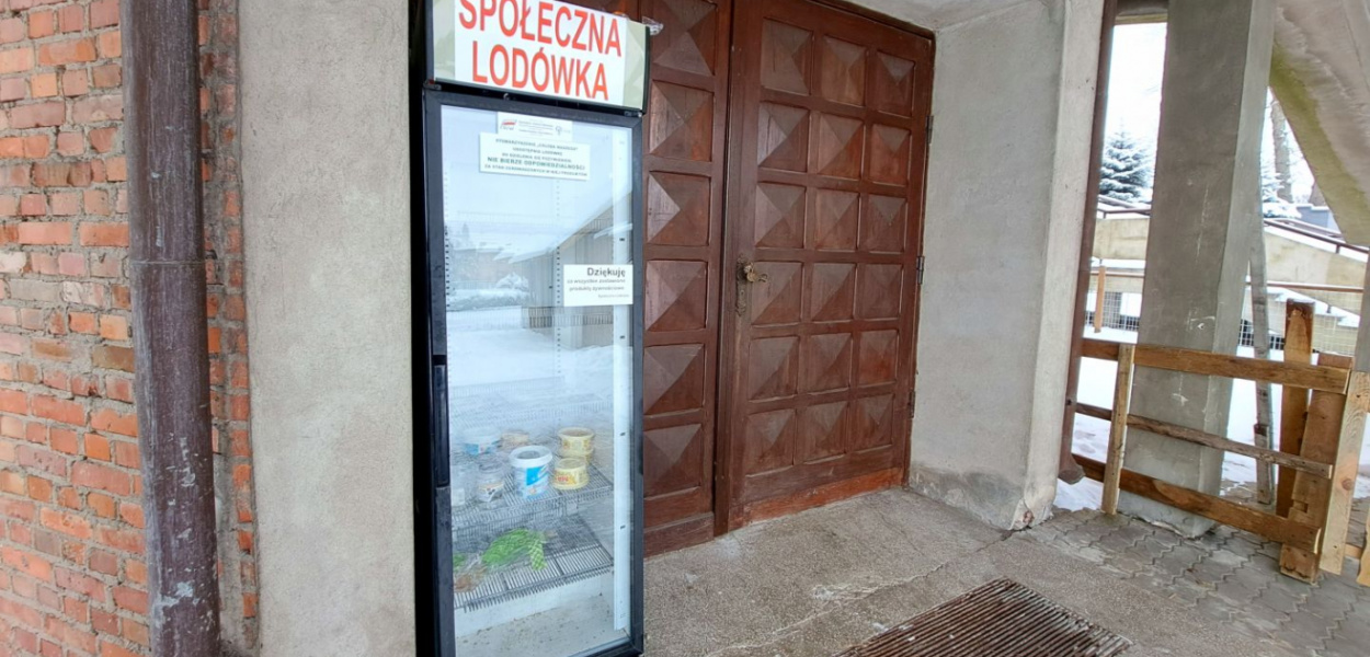  Zamiast marnować jedzenie ze świątecznego stołu, można włożyć je do…