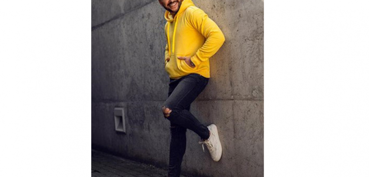 Cienkie bluzy męskie - z jakimi dodatkami warto je nosić? Sprawdzamy!