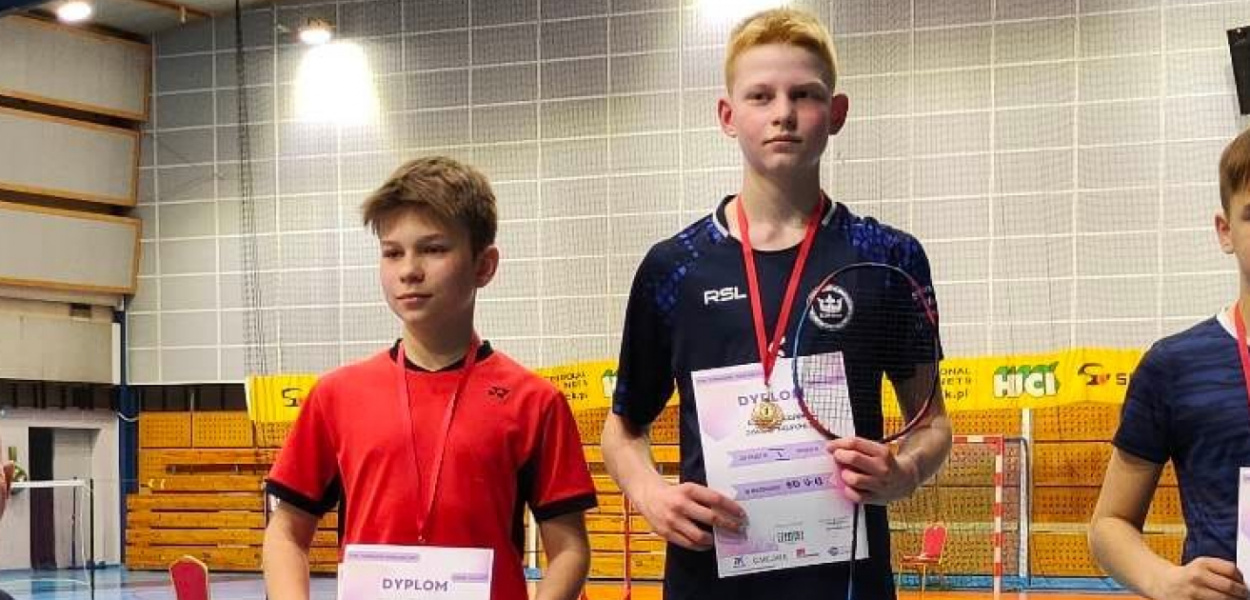 Kacper Grabarz w podwójnym złocie. Udany weekend badmintonistów Korony