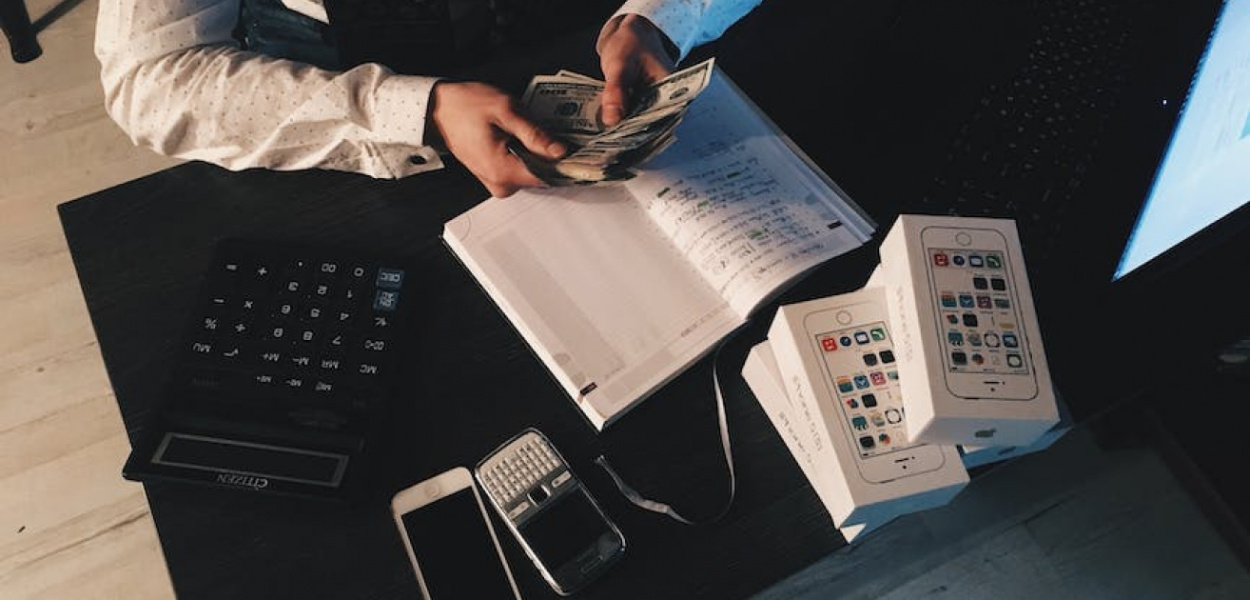 Czy warto przejść z ryczałtu na VAT?