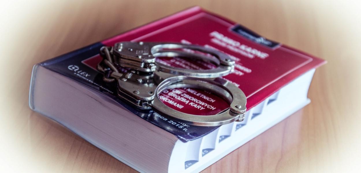  Wykorzystują numery telefonów różnych instytucji, by wyłudzić dane i…