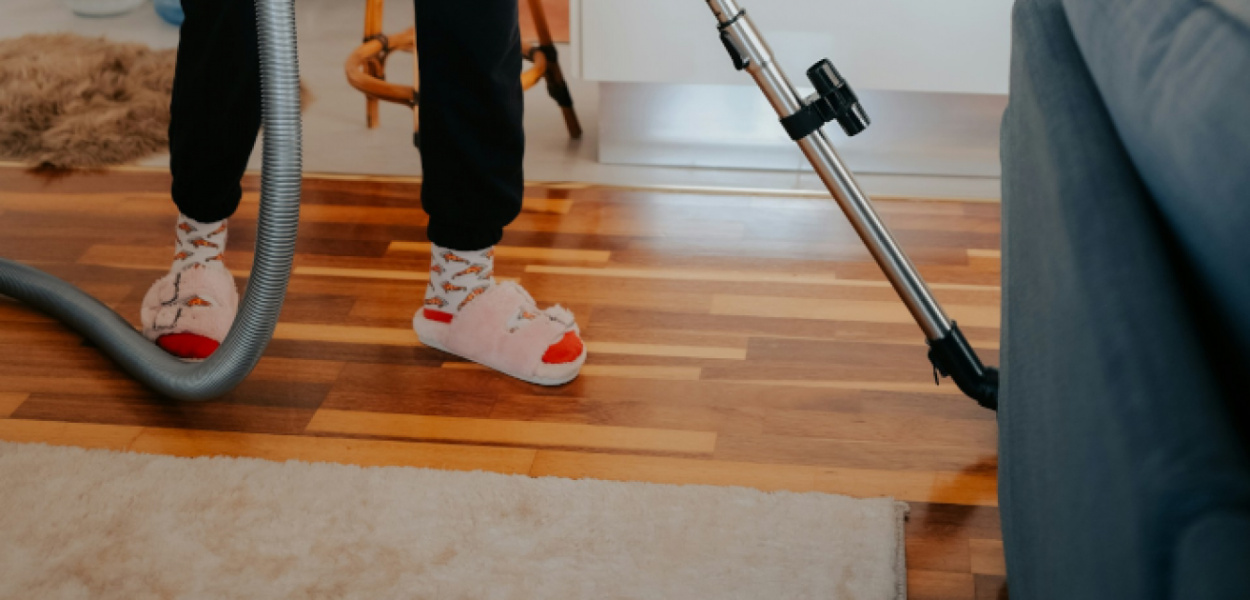 Jak skutecznie czyścić dywan typu shaggy?