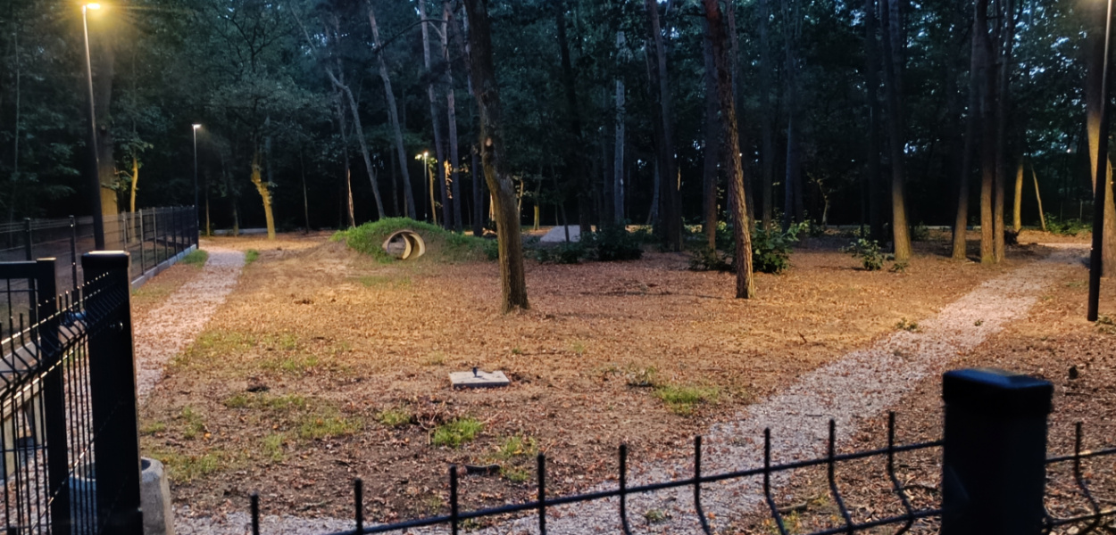 Psi plac zabaw na "Strzelnicy" jest prawie gotowy