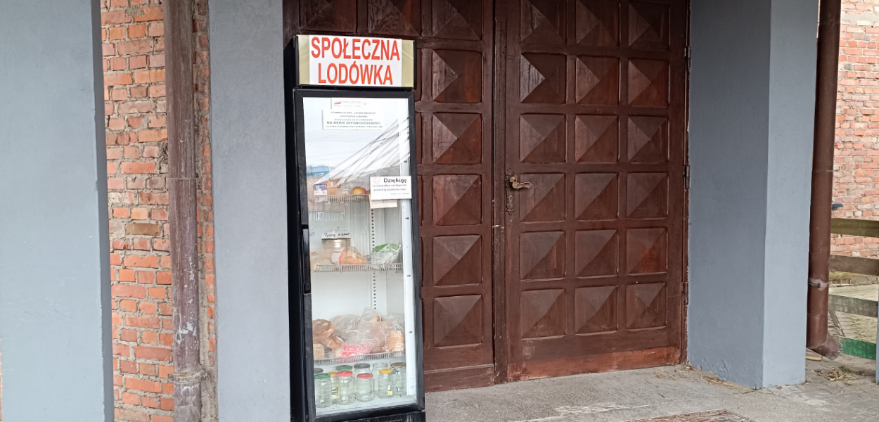 Nie marnuj jedzenia. Mamy w Pabianicach dwie lodówki społeczne