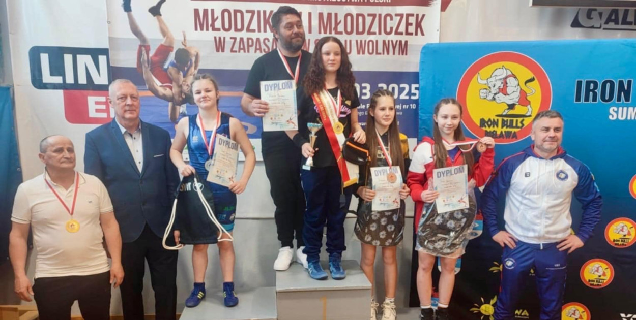 Lena Janeczek (PTC) została międzynarodową wicemistrzynią Polski do lat 14 w zapasach.