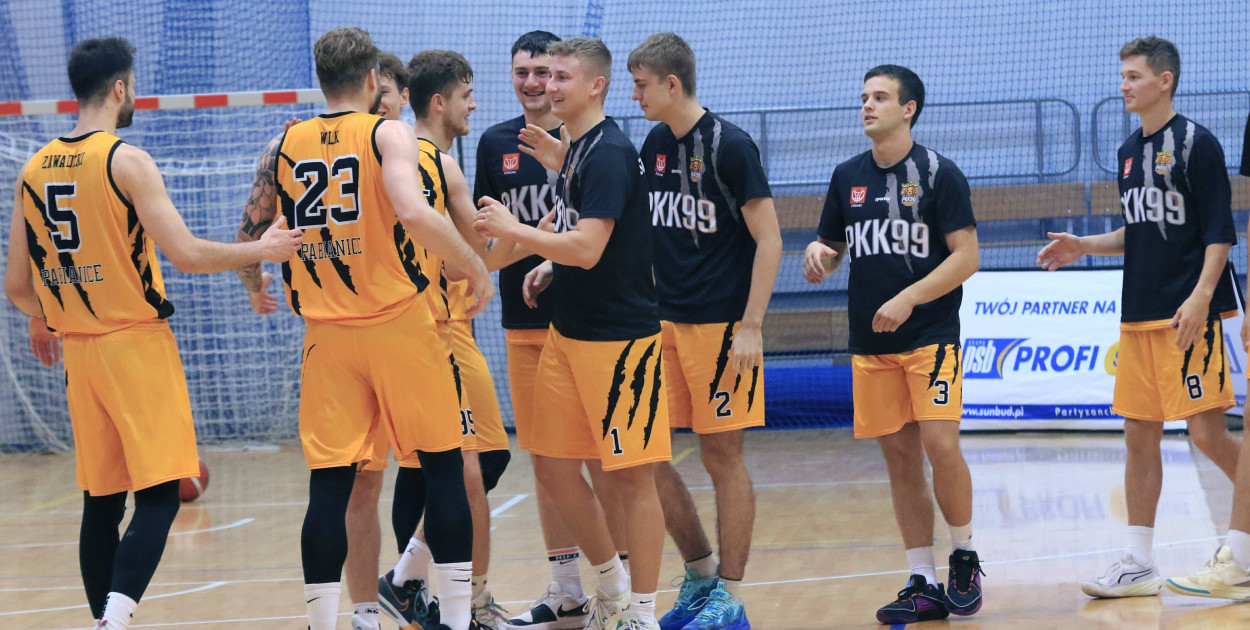 Koszykarze Profi Sunbud PKK 99 Pabianice awansowali do fazy play-off drugiej ligi