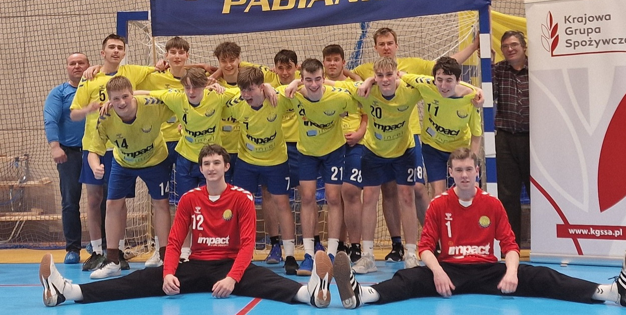 Juniorzy młodsi Pabiksu Pabianice wygrali turniej w Wieluniu