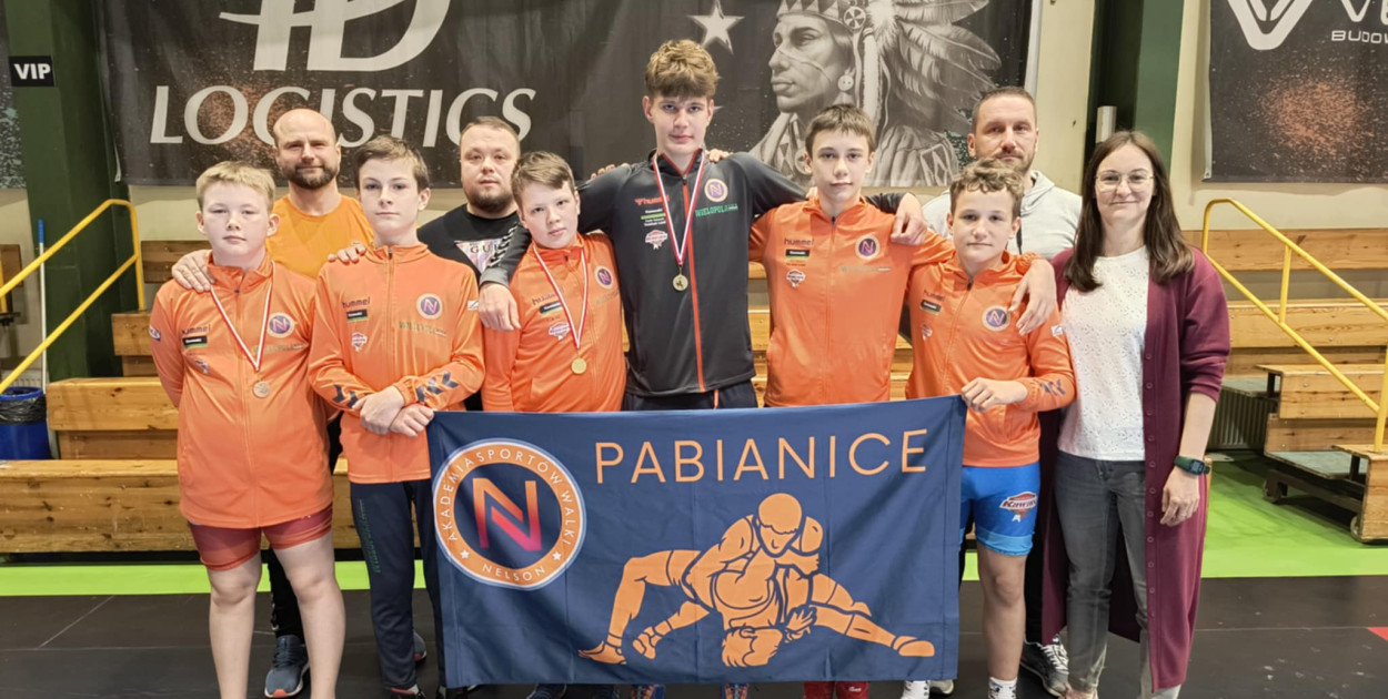 Zapaśnicy Nelsona Pabianice wywalczyli trzy medale w Piotrkowie Trybunalskim