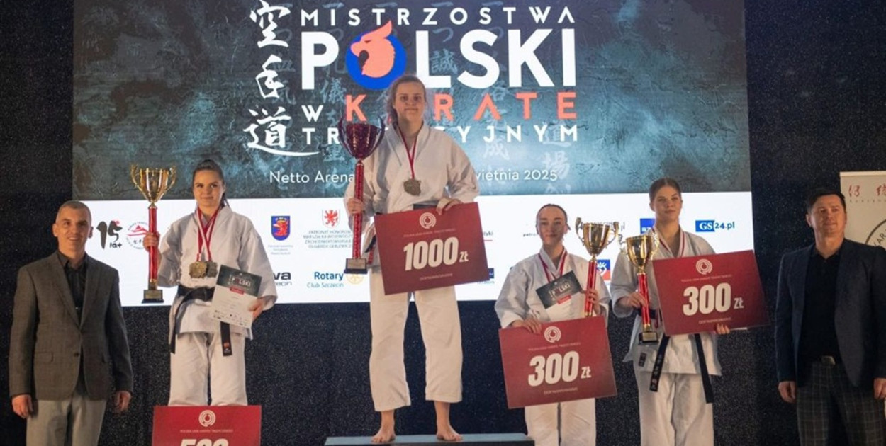 Wiktoria Nowak (druga z prawej) zdobyła dwa medale w mistrzostwach Polski