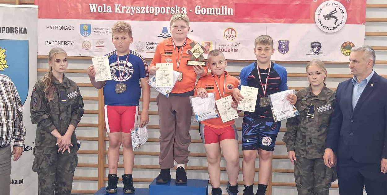 Zapaśnicy Nelsona Pabianice wywalczyli cztery medale w mistrzostwach Polski w Gomulinie