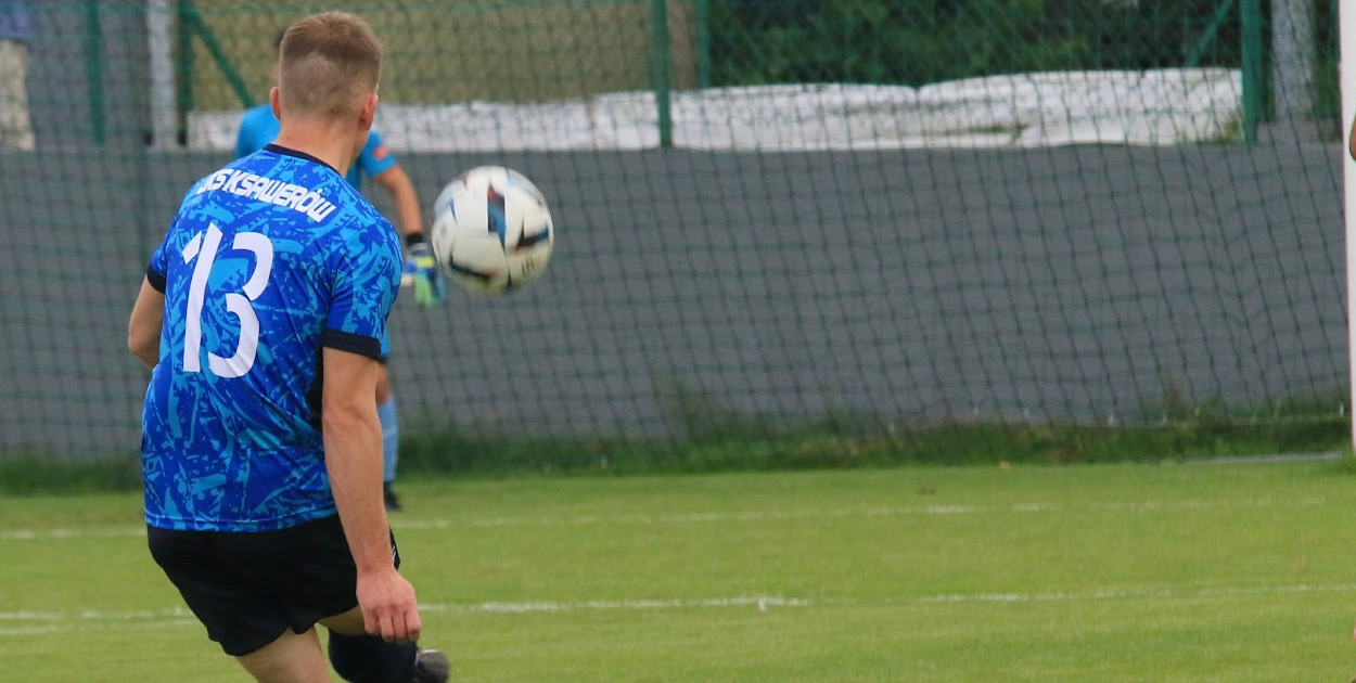 Piłkarze GKS Ksawerów przegrali w Głownie ze Stalą. 