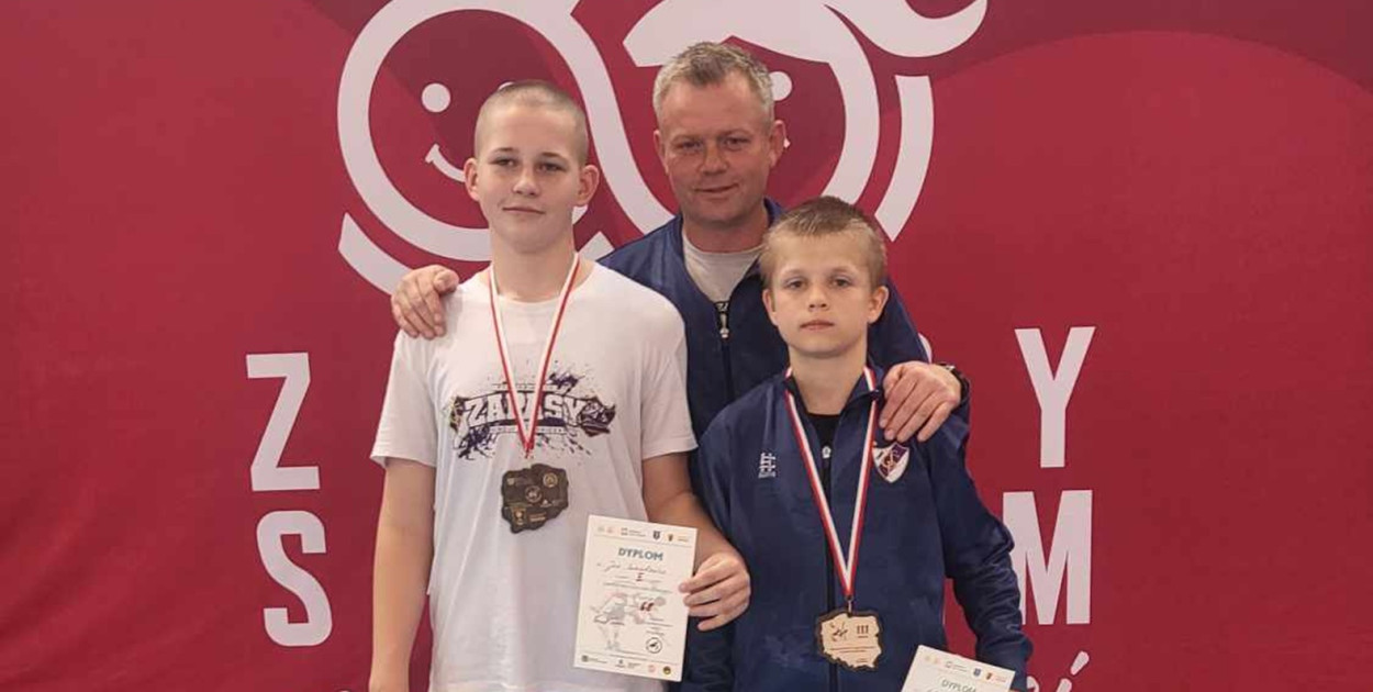 Zapaśnicy PTC Pabianice wywalczyli w mistrzostwach szkół podstawowych cztery medale